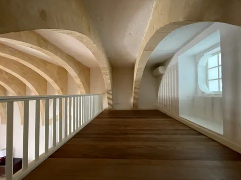 2 bed Maisonette For Rent in Valletta, Valletta - thumb 5