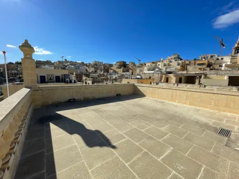 2 bed Maisonette For Rent in Valletta, Valletta - thumb 3