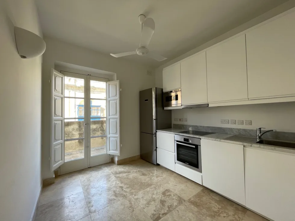 2 bed Maisonette For Rent in Valletta, Valletta - thumb 8