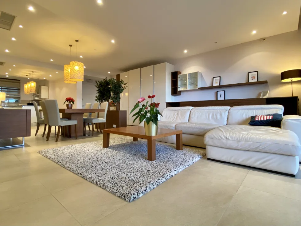 3 bed Apartment For Rent in Sliema, Sliema - thumb 3