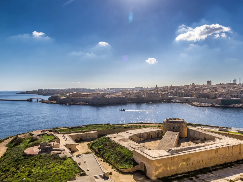 3 bed Apartment For Rent in Sliema, Sliema - thumb 1