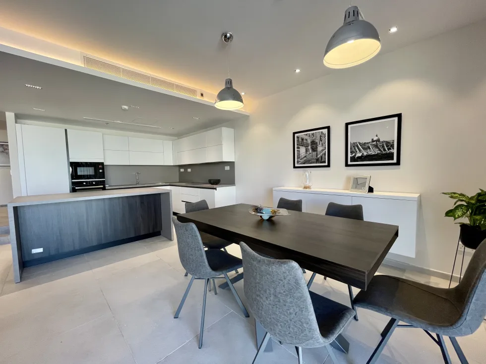 2 bed Apartment For Rent in Sliema, Sliema - thumb 7