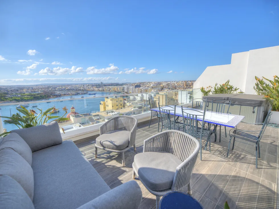 2 bed Penthouse For Rent in Sliema, Sliema - thumb 2