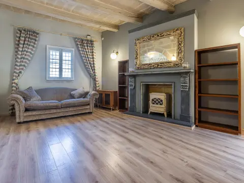 3 bed Farmhouse For Rent in Mgarr, Mgarr - thumb 10
