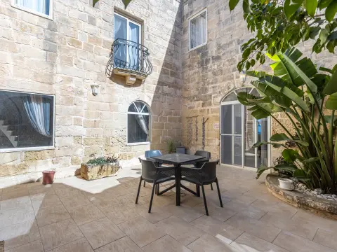 3 bed Farmhouse For Rent in Mgarr, Mgarr - thumb 12