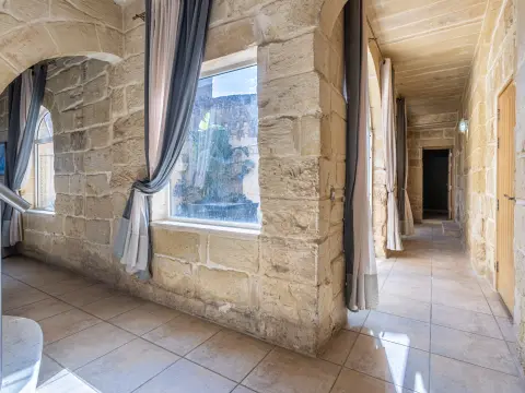 3 bed Farmhouse For Rent in Mgarr, Mgarr - thumb 14