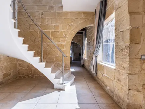 3 bed Farmhouse For Rent in Mgarr, Mgarr - thumb 15