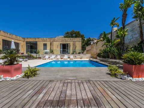 5 bed Villa For Rent in Mellieha, Mellieha - thumb 1