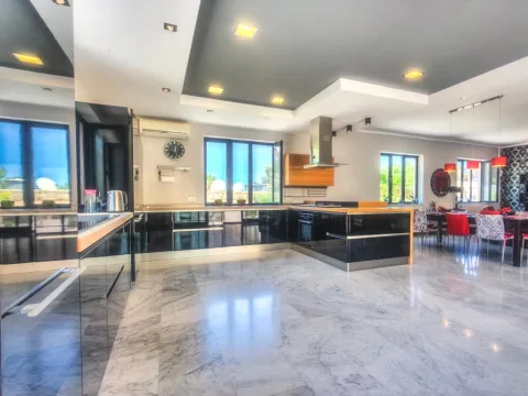 5 bed Villa For Rent in Mellieha, Mellieha - thumb 4