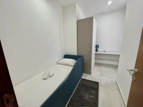 2 bed Penthouse For Rent in Sliema, Sliema - thumb 10