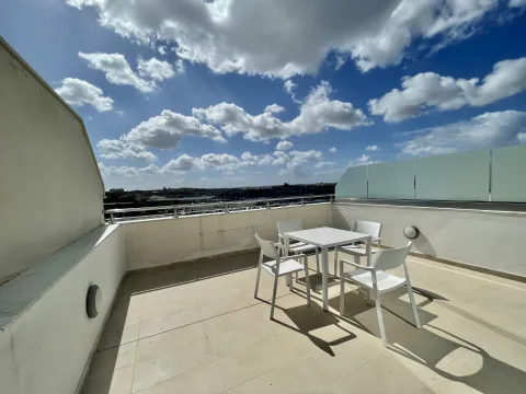 2 bed Penthouse For Rent in Sliema, Sliema - thumb 8