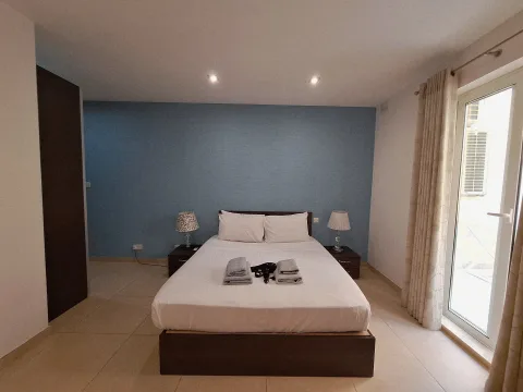 3 bed Apartment For Rent in Sliema, Sliema - thumb 7