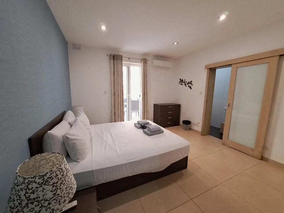 3 bed Apartment For Rent in Sliema, Sliema - thumb 8