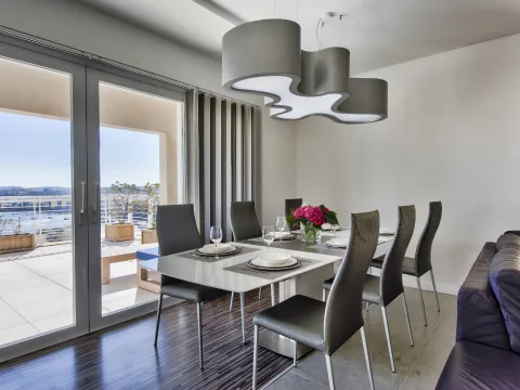 2 bed Apartment For Rent in Sliema, Sliema - thumb 6