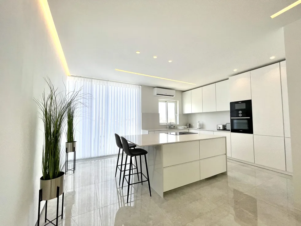 3 bed Penthouse For Rent in Sliema, Sliema - thumb 8