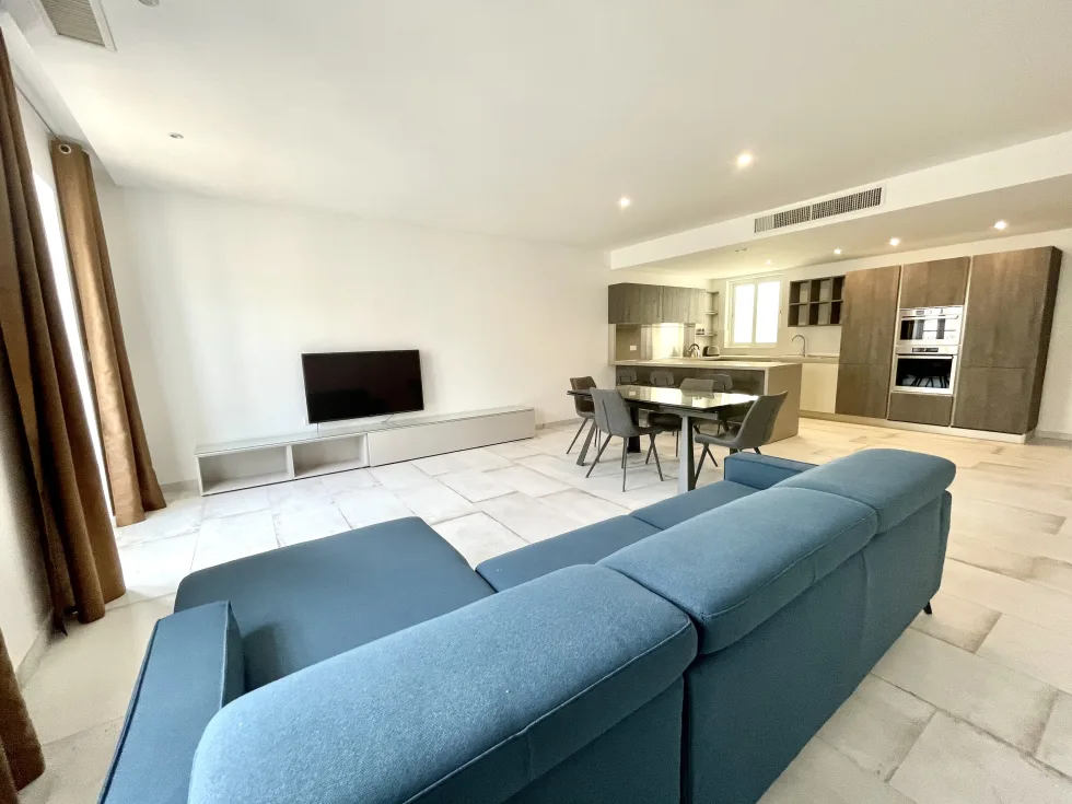 3 bed Apartment For Rent in Kalkara, Kalkara - thumb 2