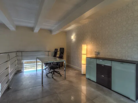 1 bed Penthouse For Rent in Valletta, Valletta - thumb 12