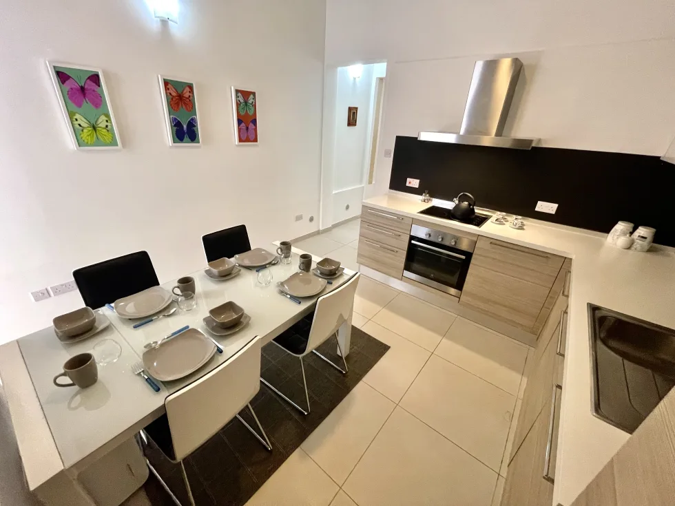 2 bed Town House For Rent in Sliema, Sliema - thumb 6