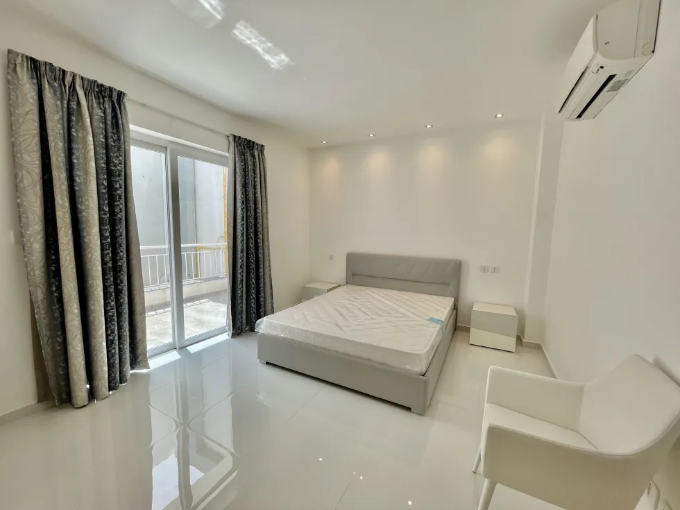 2 bed Penthouse For Rent in Zejtun, Zejtun - thumb 12