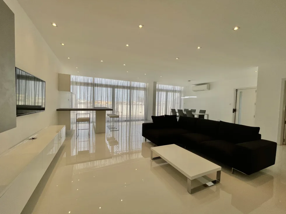 2 bed Penthouse For Rent in Zejtun, Zejtun - thumb 3