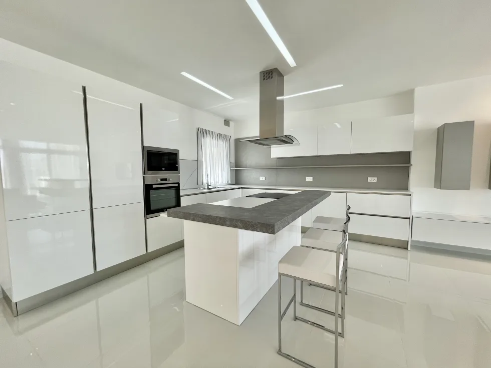 2 bed Penthouse For Rent in Zejtun, Zejtun - thumb 9