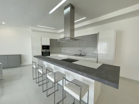 3 bed Apartment For Rent in Zejtun, Zejtun - thumb 7