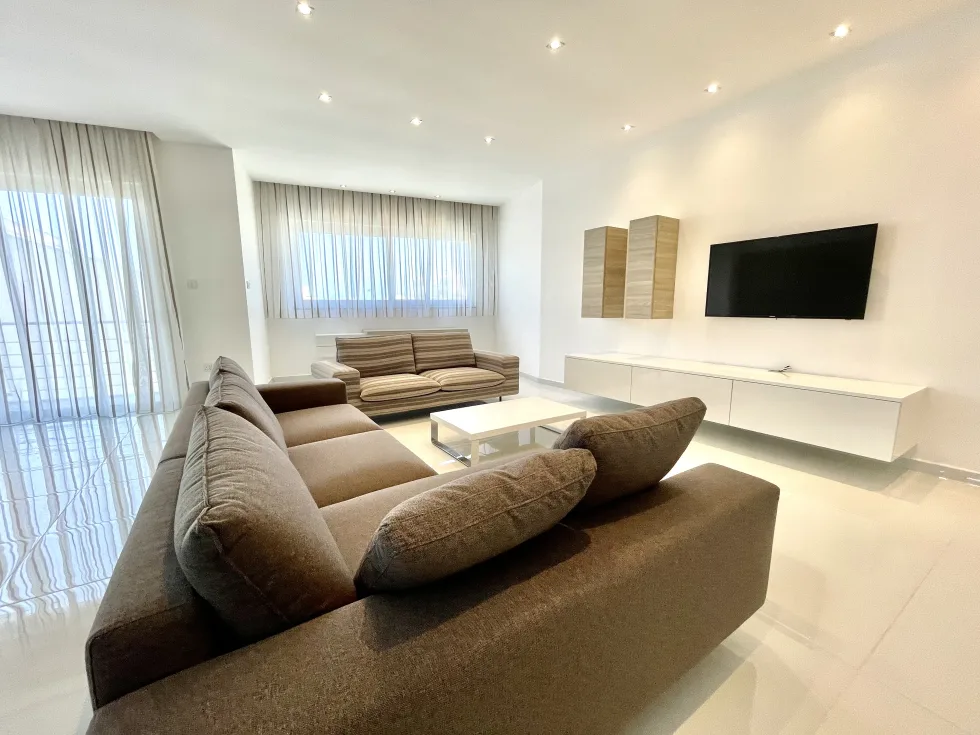 3 bed Apartment For Rent in Zejtun, Zejtun - thumb 1