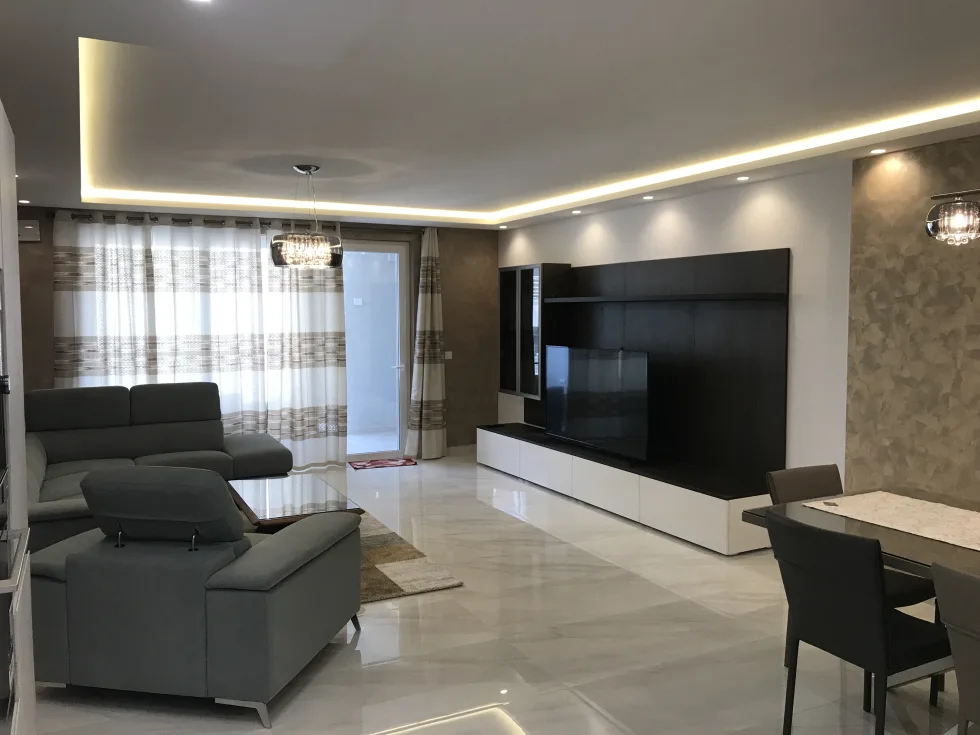 3 bed Apartment For Rent in Qawra, Qawra - thumb 2