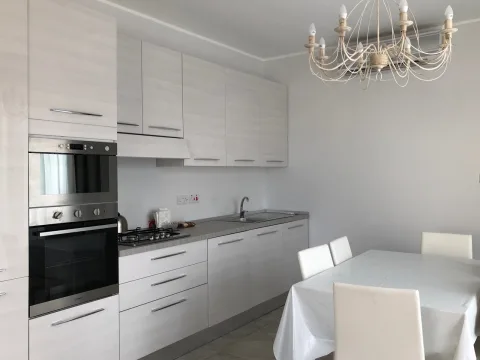 2 bed Maisonette For Rent in Ta' Xbiex, Ta' Xbiex - thumb 4