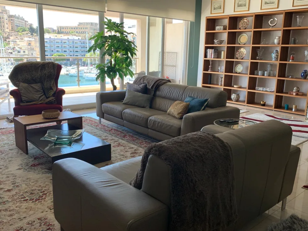 3 bed Apartment For Rent in Ta' Xbiex, Ta' Xbiex - thumb 1