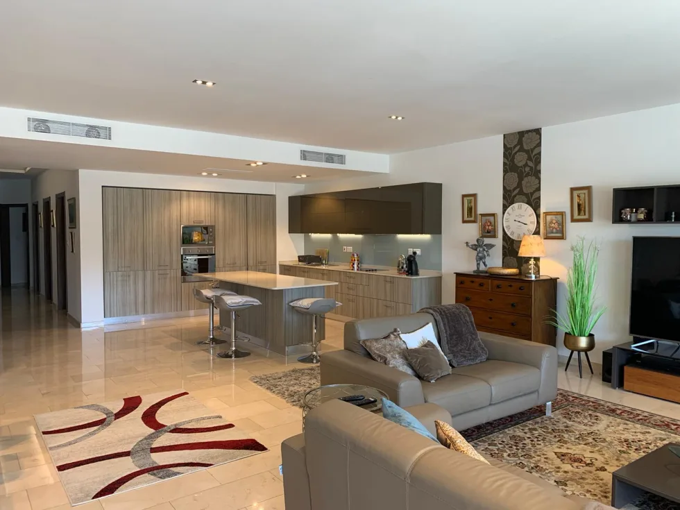 3 bed Apartment For Rent in Ta' Xbiex, Ta' Xbiex - thumb 6